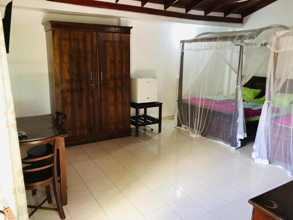 Crescent Resort Galle Exterior photo